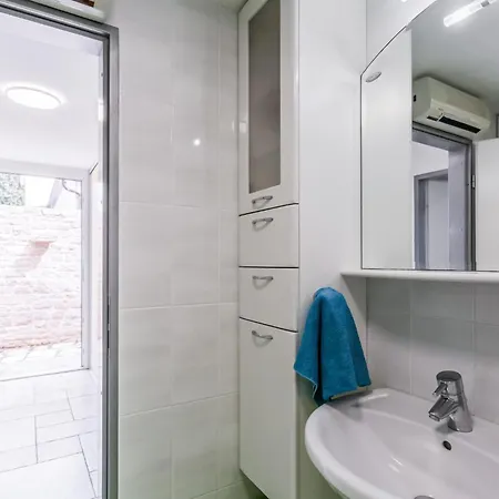 Casa vacanze Front In With Wifi Sveti Ivan (Istria)
